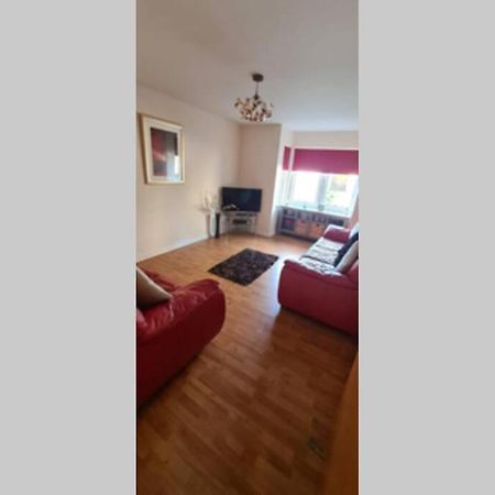 Lovely 2 Bed Apartment Close To Aberdeen Beach! Екстер'єр фото