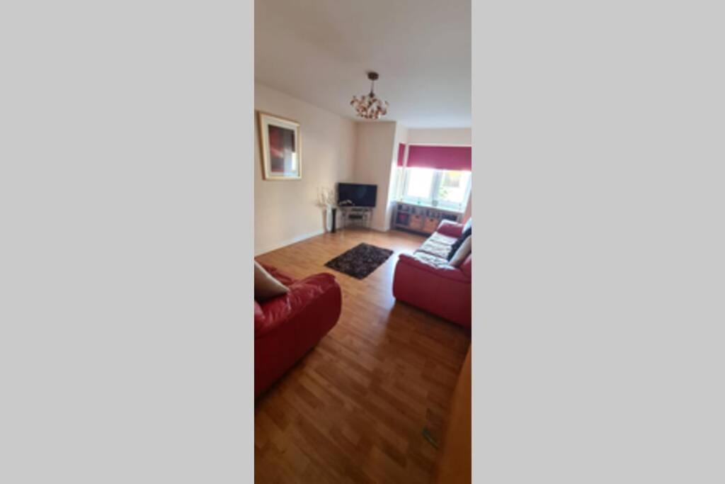 Lovely 2 Bed Apartment Close To Aberdeen Beach! Екстер'єр фото