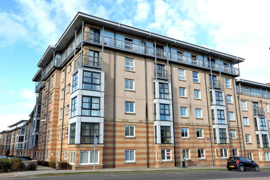 Lovely 2 Bed Apartment Close To Aberdeen Beach! Екстер'єр фото