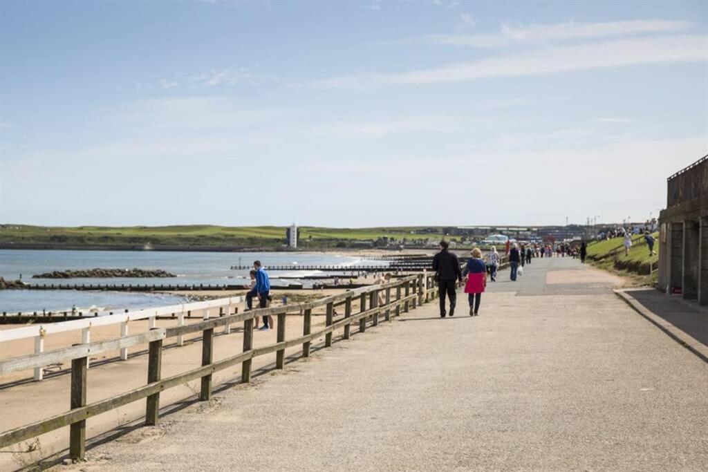 Lovely 2 Bed Apartment Close To Aberdeen Beach! Екстер'єр фото